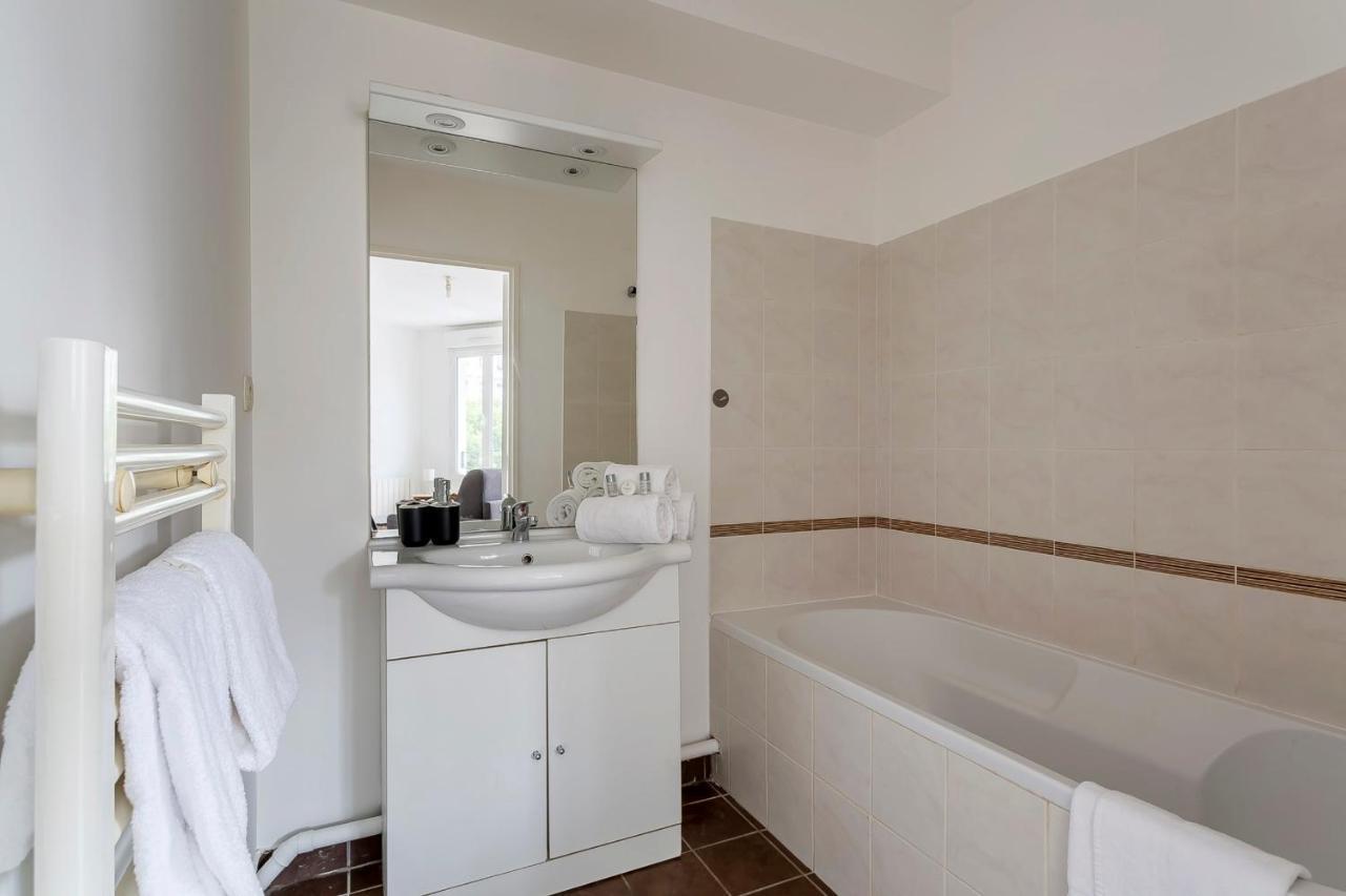 Hamac Suites - Studio Bertholey Oullins - 2People ภายนอก รูปภาพ